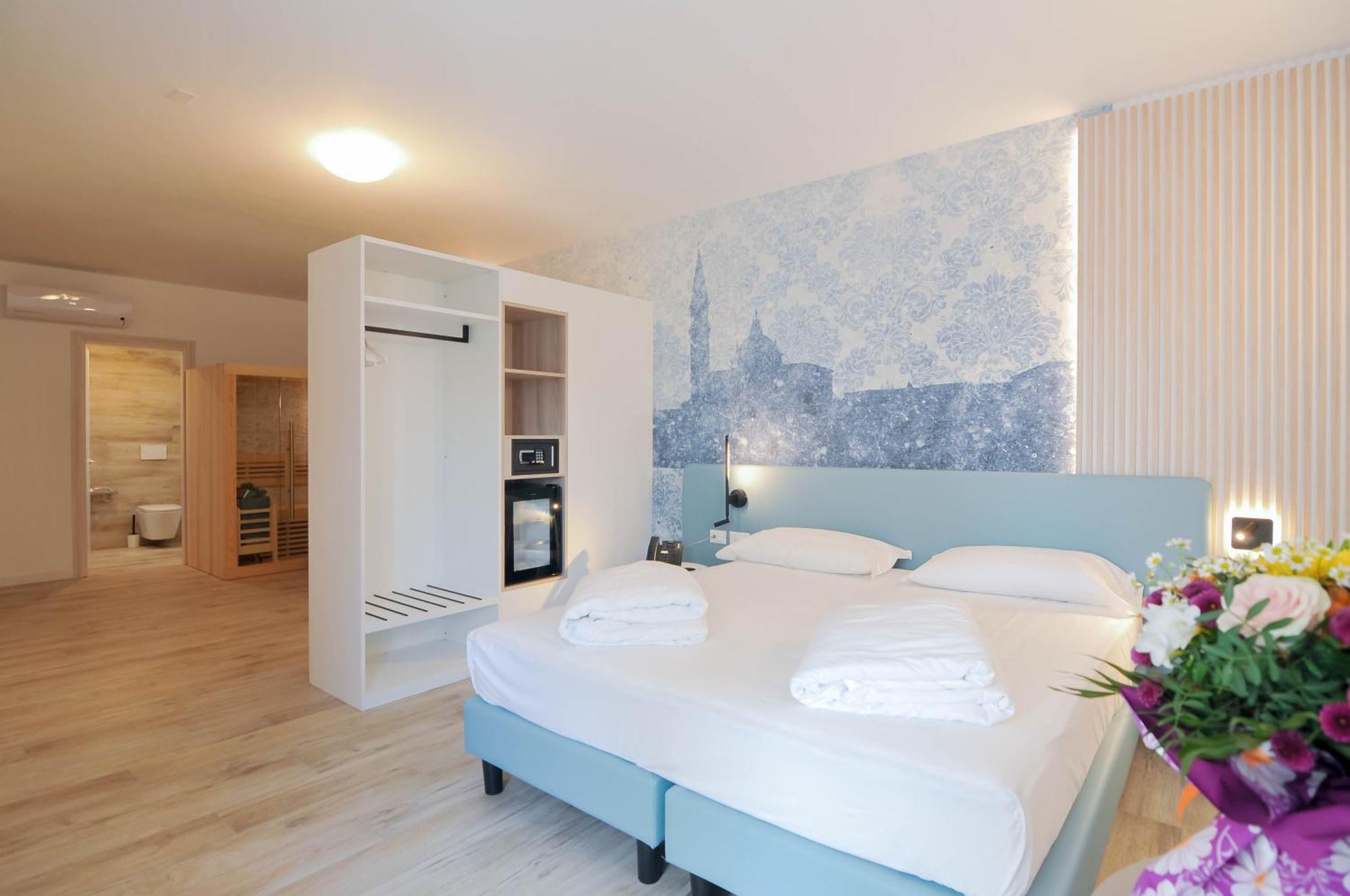 Marina Junior Suite 4 Stelle S Caorle Exterior foto